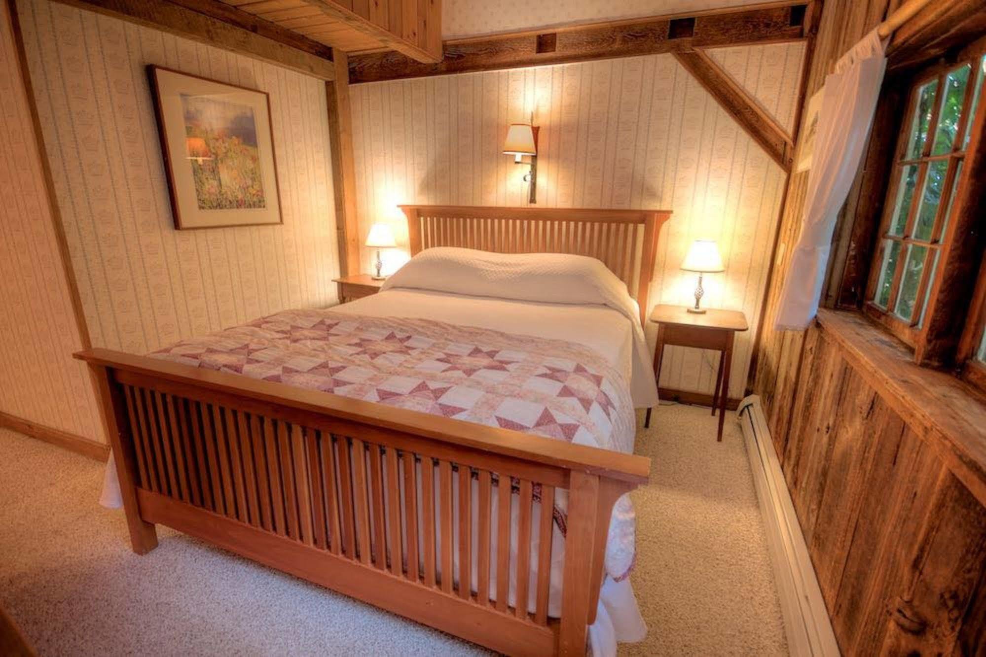Blueberry Hill Inn Brandon Экстерьер фото