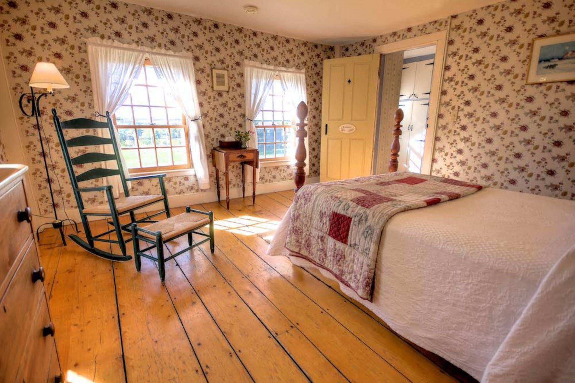 Blueberry Hill Inn Brandon Экстерьер фото