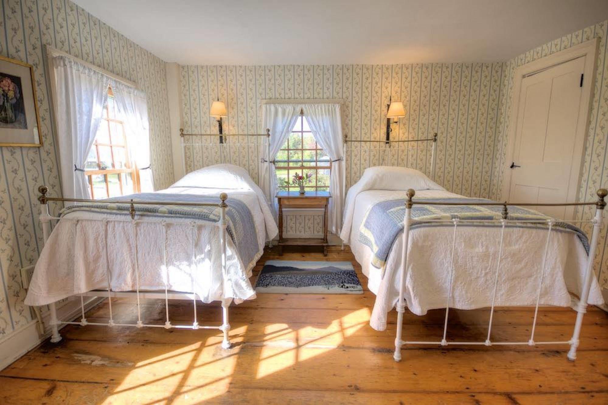 Blueberry Hill Inn Brandon Экстерьер фото