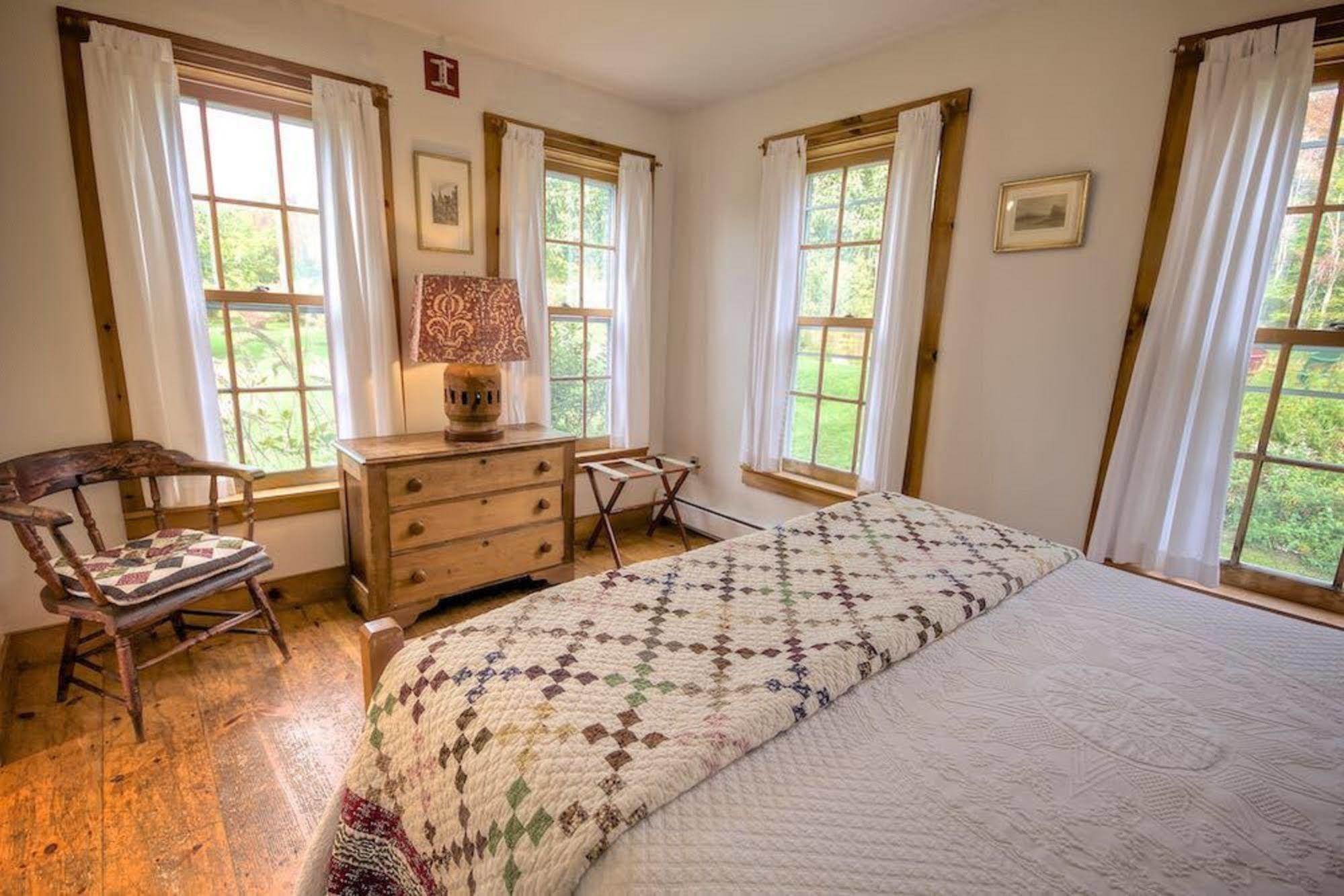 Blueberry Hill Inn Brandon Экстерьер фото