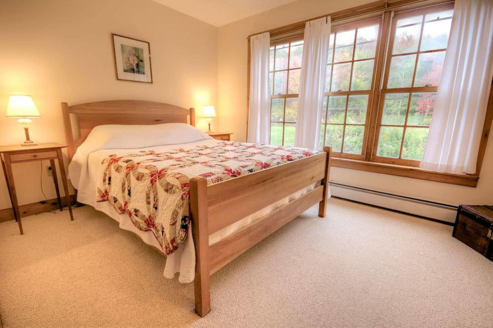Blueberry Hill Inn Brandon Экстерьер фото